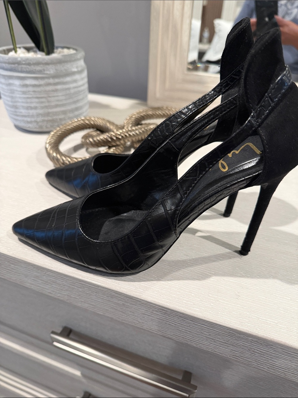 Lulu's Black Croc-Embossed Pointed-Toe Slingback Stiletto Heels